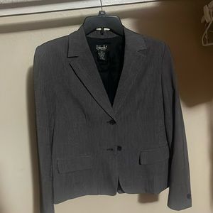 Never really worn, so it needs to be used.